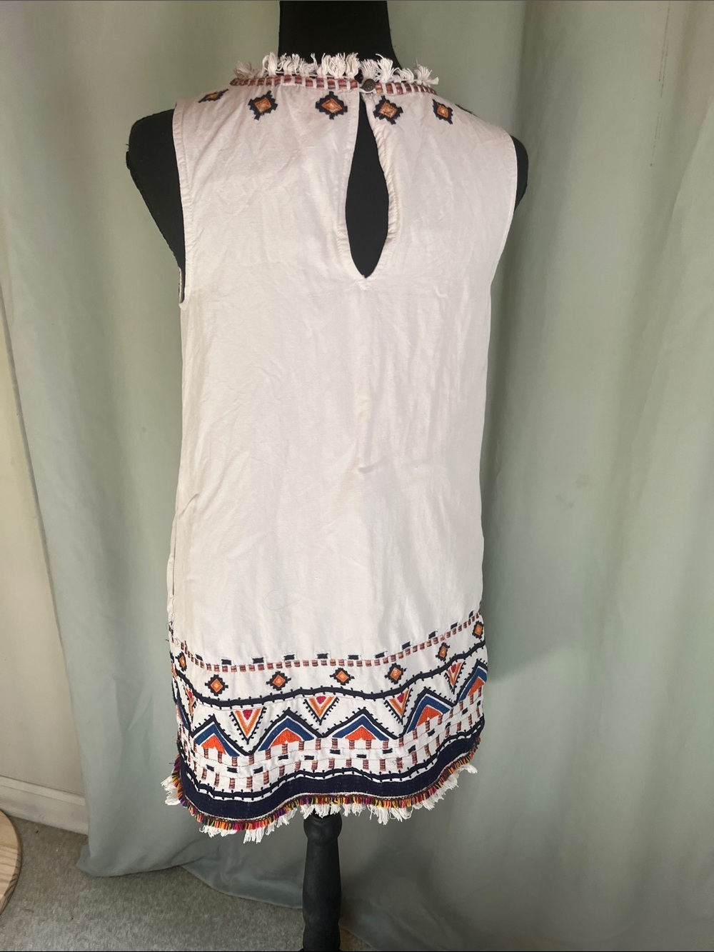 Akemi + Kin White Shift Dress Mini Dress with Orange & Navy Embroidery 2 Petite - Picture 3 of 11